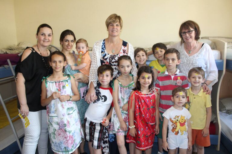 FIECARE ANOTIMP ARE FARMECUL SĂU